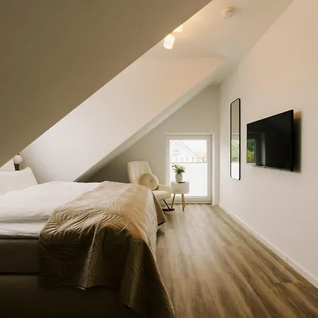 Kuesten De Diek - 4 Seitliche Deichlage, Balkon, 89qm Apartment
