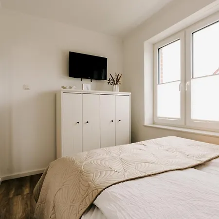 Kuesten De Diek - 4 Seitliche Deichlage, Balkon, 89qm Apartment *