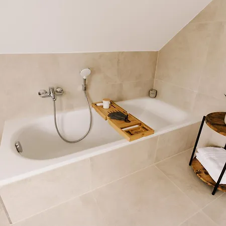 Kuesten De Diek - 4 Seitliche Deichlage, Balkon, 89qm Apartment *